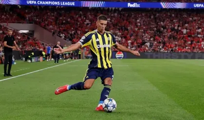 Fenerbahçe'de Milli Futbolcu Ameliyat Oldu!
