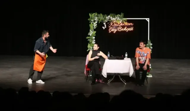 Yenimahalle tiyatro festivali coşkusu devam ediyor