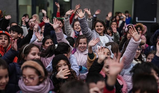 Okullarda ders zili çalıyor