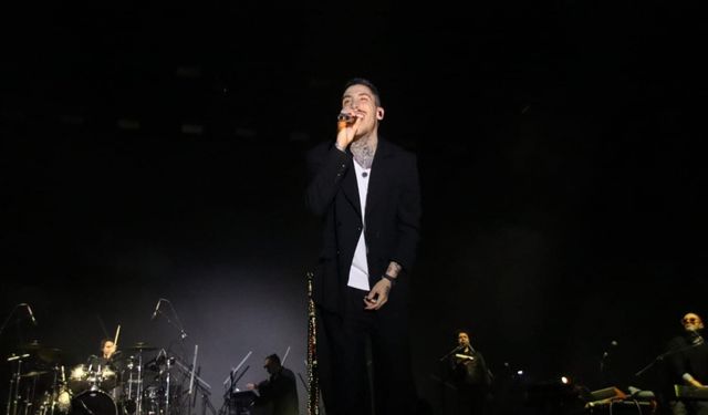 Can Bonomo Manisa’da konser verdi