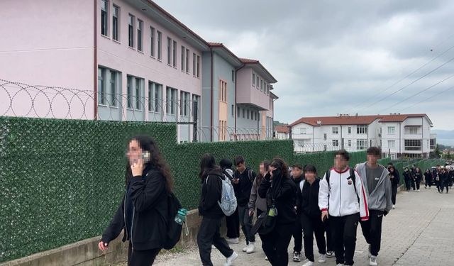 Liseli genç sınıftan aşağı düştü