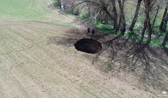 Sivas'ta 7 metrelik obruk meydana geldi