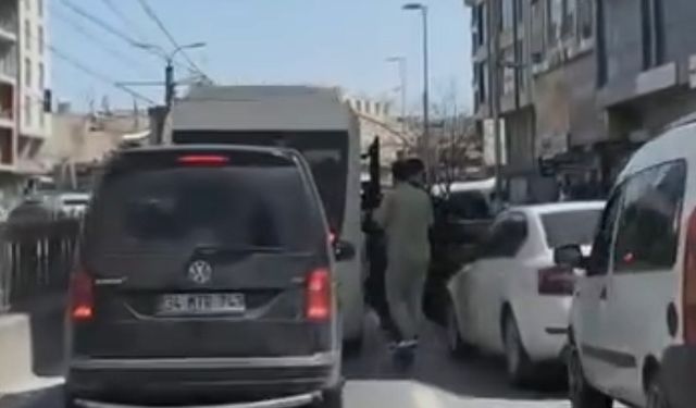 Sultangazi'de tehlikeli yolculuk kamera yansıdı