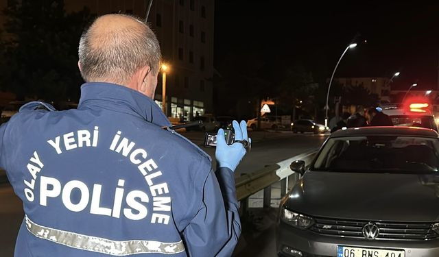 Yolun karşısına geçmeye çalışırken otomobil çarptı