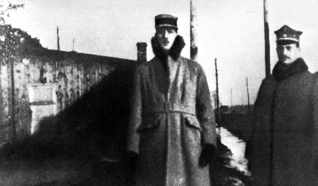 Charles De Gaulle; Fransa'nın kurtarıcı generali