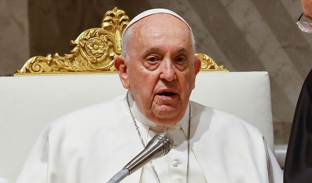 Papa vefat etti, maçlar ertelendi