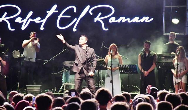 Rafet El Roman Kırıkkale'de konser verdi