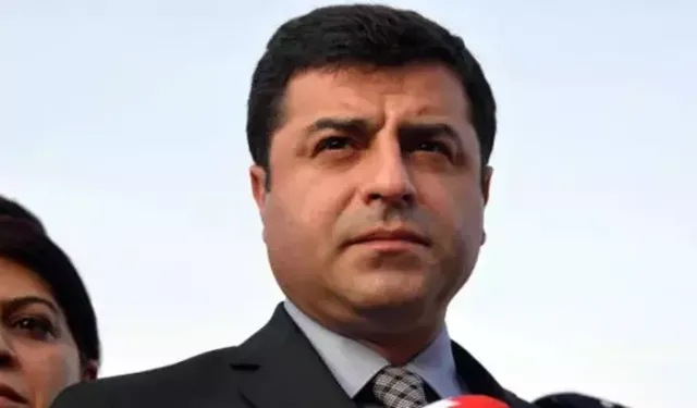 "Seni seviyoruz Sırrı Abi"