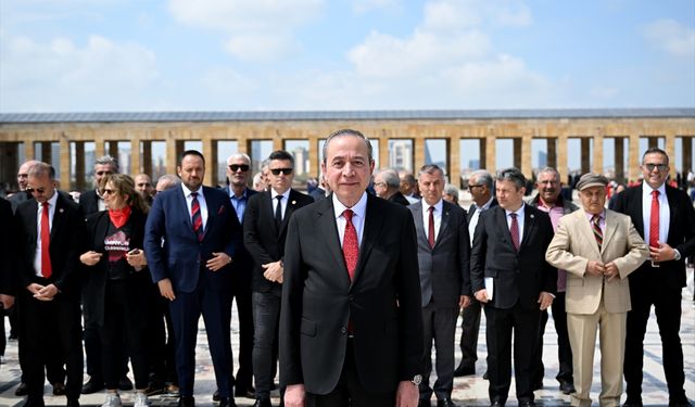 Gençlerbirliği'i kupayı Anıtkabir'e ve İlhan Cavcav'a götürdü