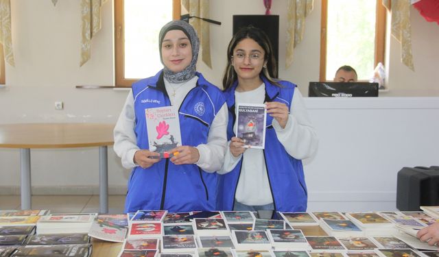 Zara'da kitap fuarına yoğun ilgi!