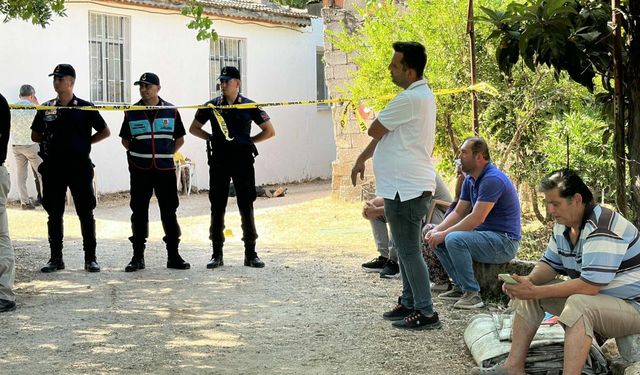 Ailesini vurarak öldürdü