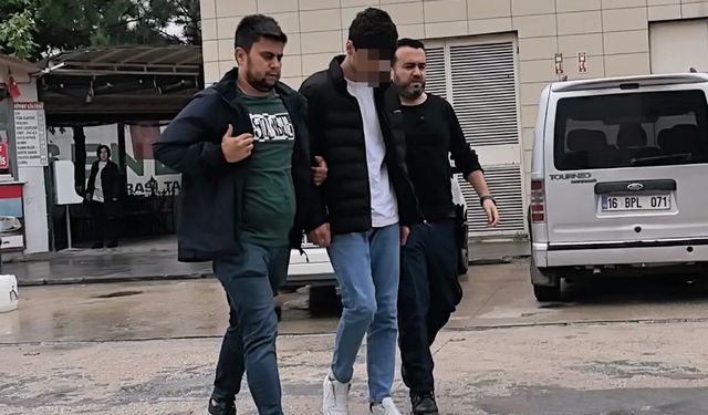 Arkadaşıyla şakalaşırken bıçaklandı