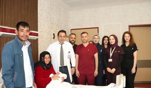 Bebeğin isim babası doktoru oldu