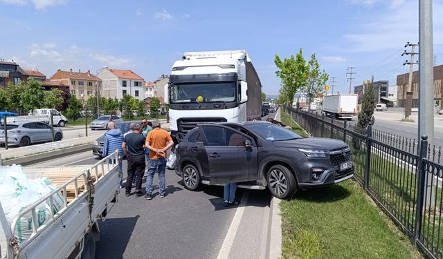 Bursa'da TIR cipe çarptı