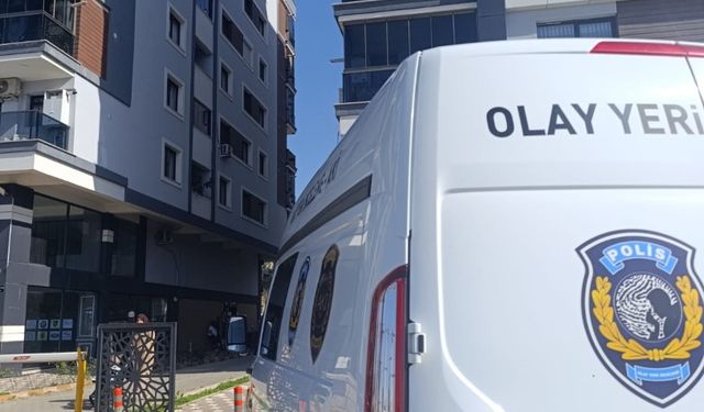 Emekli Doktor Evinde Cansız Bulundu