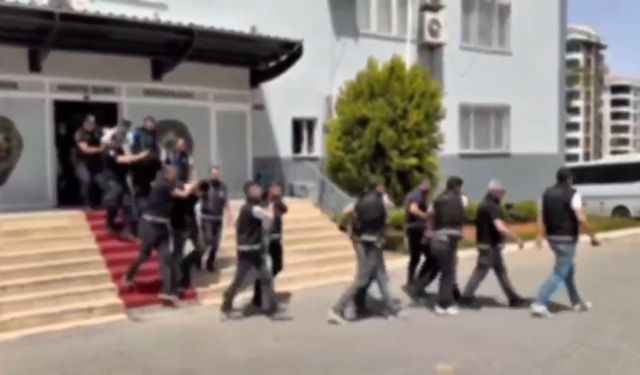Ev baskınları yapan şebekeye operasyon
