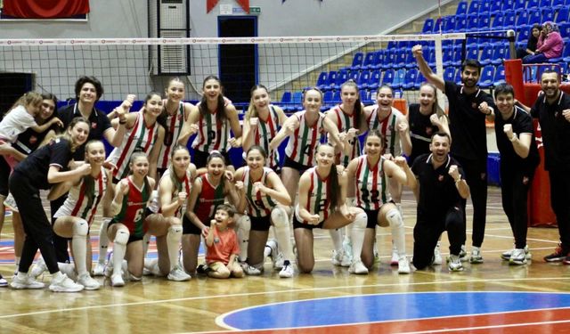 Karşıyaka, Fenerbahçe’yi mağlup edip Türkiye 3.’sü oldu