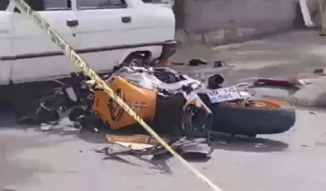 Motosiklet Otomobile Çarptı