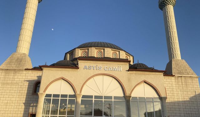 Namazın ardından kalp krizi geçirip hayatını kaybetti