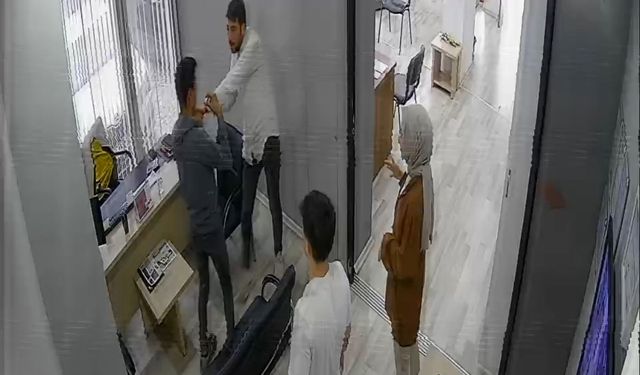 Nefes Borusuna Erik Parçası Kaçtı, Heimlich İle Kurtuldu