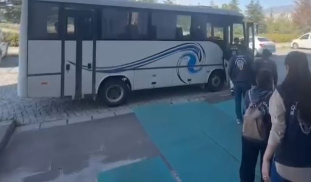 Niğde Merkezli 6 İlde Dolandırıcılık Operasyonu