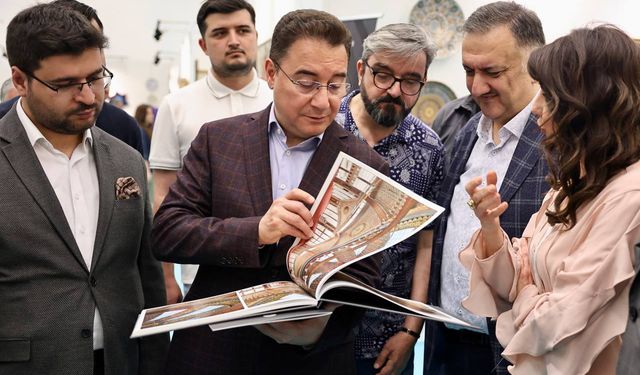 Ali Babacan, Uluslararası İslam Sanatları Fuarı'ndaydı