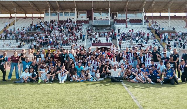 Bandırmaspor hata yapmadı... Finale kaldı...