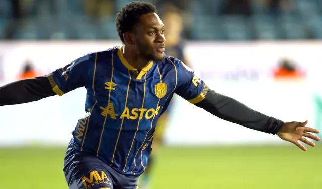 Renaldo Cephas, Rusya Kariyerinde de Beklentilerin Çok Gerisinde Kaldı