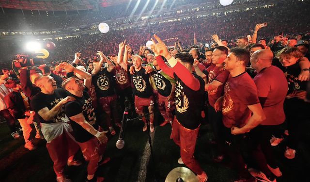 Galatasaray'da şampiyonluk coşkusu Yenikapı’da başladı