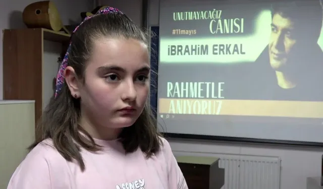 Öğrenciler İbrahim Erkal'ı andı