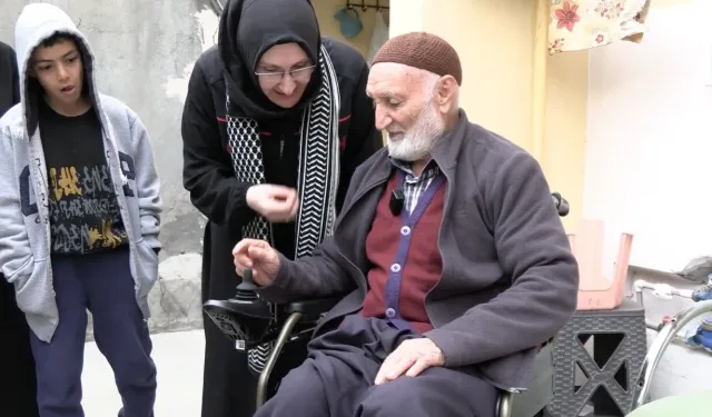 İHH'dan tekerlekli sandalye yardımı