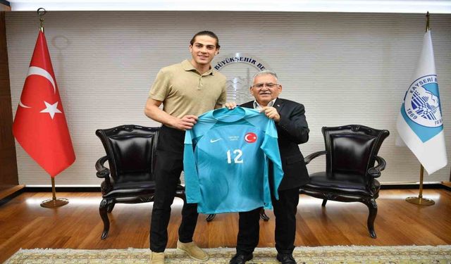 Doğan Alemdar’dan Başkan Büyükkılıç’a Ziyaret