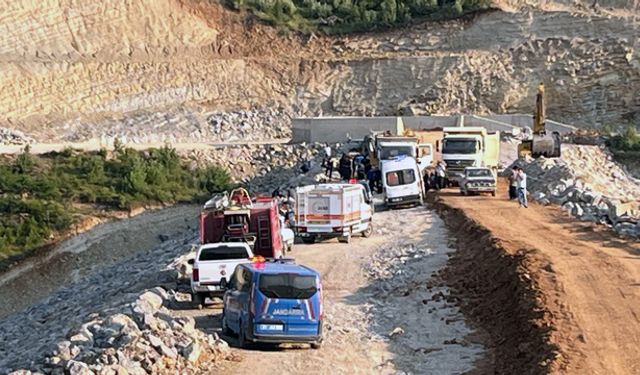 Adana'da İnşaatta Göçük: Genç İşçi Toprak Altında Kaldı!