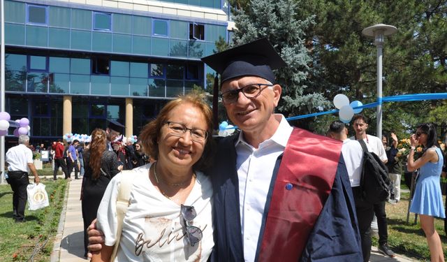 Anadolu Üniversitesi'nde 'Eğitimin Yaşı Yok'
