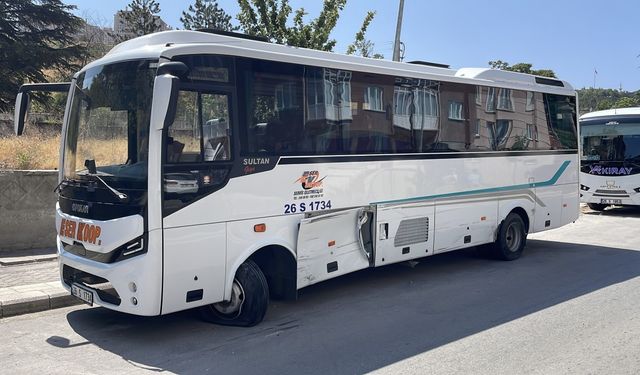 Eskişehir'de Cip 3 Araca Çarptı