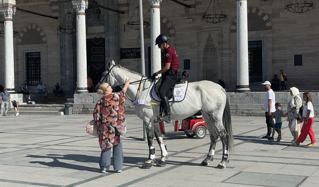 Konya'ya Atlı Polisler Geldi