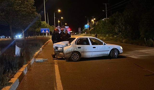 Sivas'ta iki otomobilin çarpıştı!