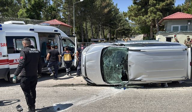 Sivas'ta korkutan kaza: 4 yaralı