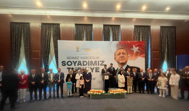 AK Parti'de bayramlaşma töreni