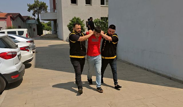 Balkon Kapısından Girdi, 250 Bin Liralık Ziynet Eşyasını Çaldı
