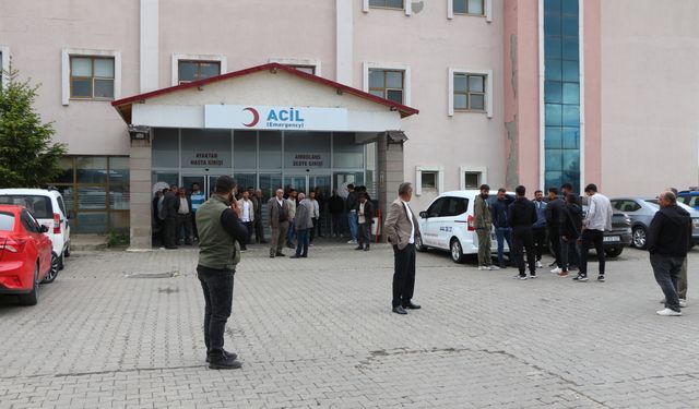 Bingöl’de kamyon ve hafif ticari araç çarpıştı