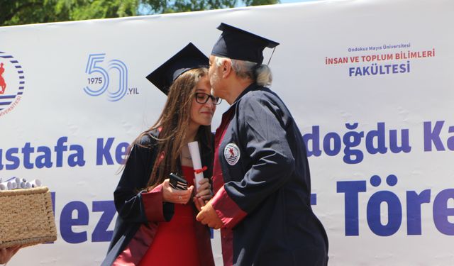 Kızının mezuniyetinde sürpriz