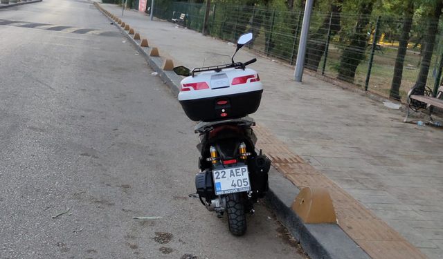 Sokak Köpeklerinin Motosiklet Sürücüsüne Saldırdı