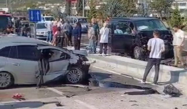 Yol Çalışması Nedeniyle Karşı Şeride Geçen Otomobil, Minibüsle Çarpıştı