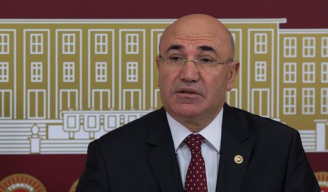 CHP’li Tanal'dan Tepki: "Camiler Kapalı, İbadet Engelleniyor"