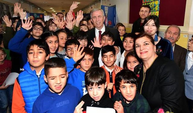 Mansur Yavaş'tan öğrencilere mesaj