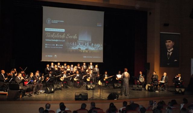 THM korosundan Sivas'ta konser