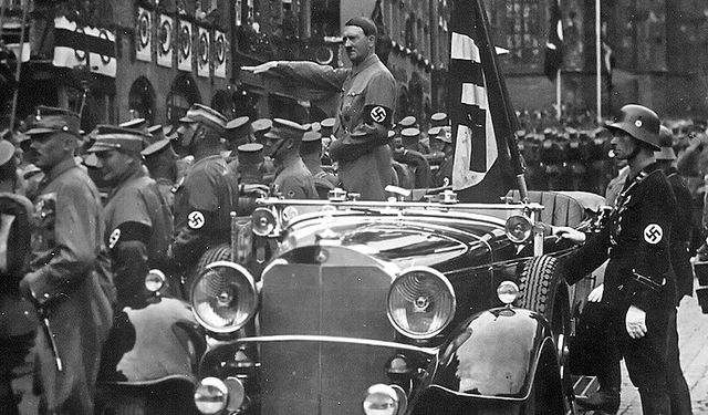 Hitler'in Güç Zehirlenmesi: Uzun Bıçaklar Gecesi