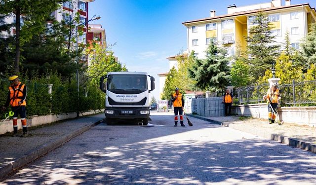 Gölbaşı Belediyesi'nden kapsamlı bayram temizliği!