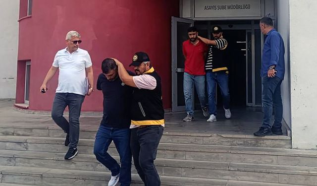 "Polisiz" Deyip 4 Milyonluk Altını Aldılar
